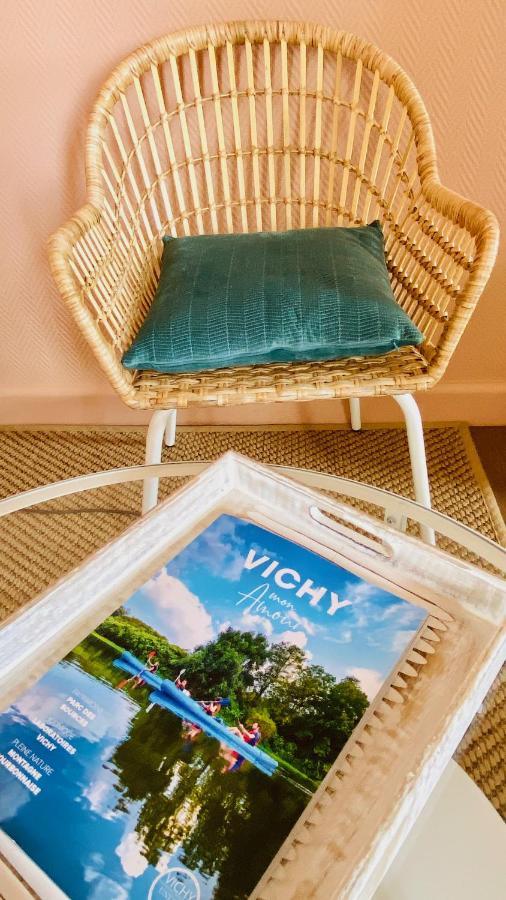 Le Vichy Centre, Spacieux Et Cosy T2 Avec Vue, Au Calme Екстериор снимка