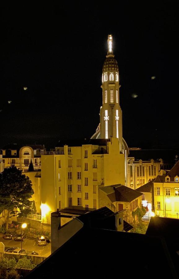 Le Vichy Centre, Spacieux Et Cosy T2 Avec Vue, Au Calme Екстериор снимка